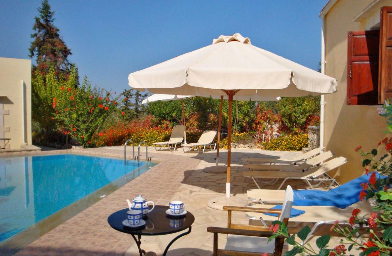 Heliopetra Independant Studios -Village Close To Beaches -Sharing A Large Pool Koprana 외부 사진